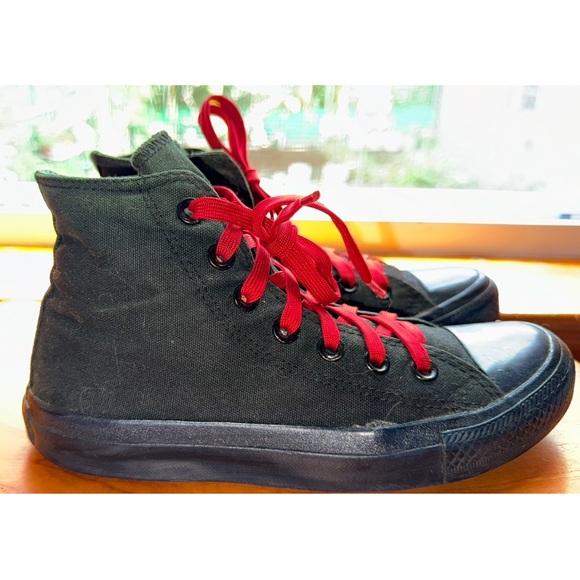 Converse All Star Black & Red Size 4 Men's 6 Women's - Picture 11 of 14